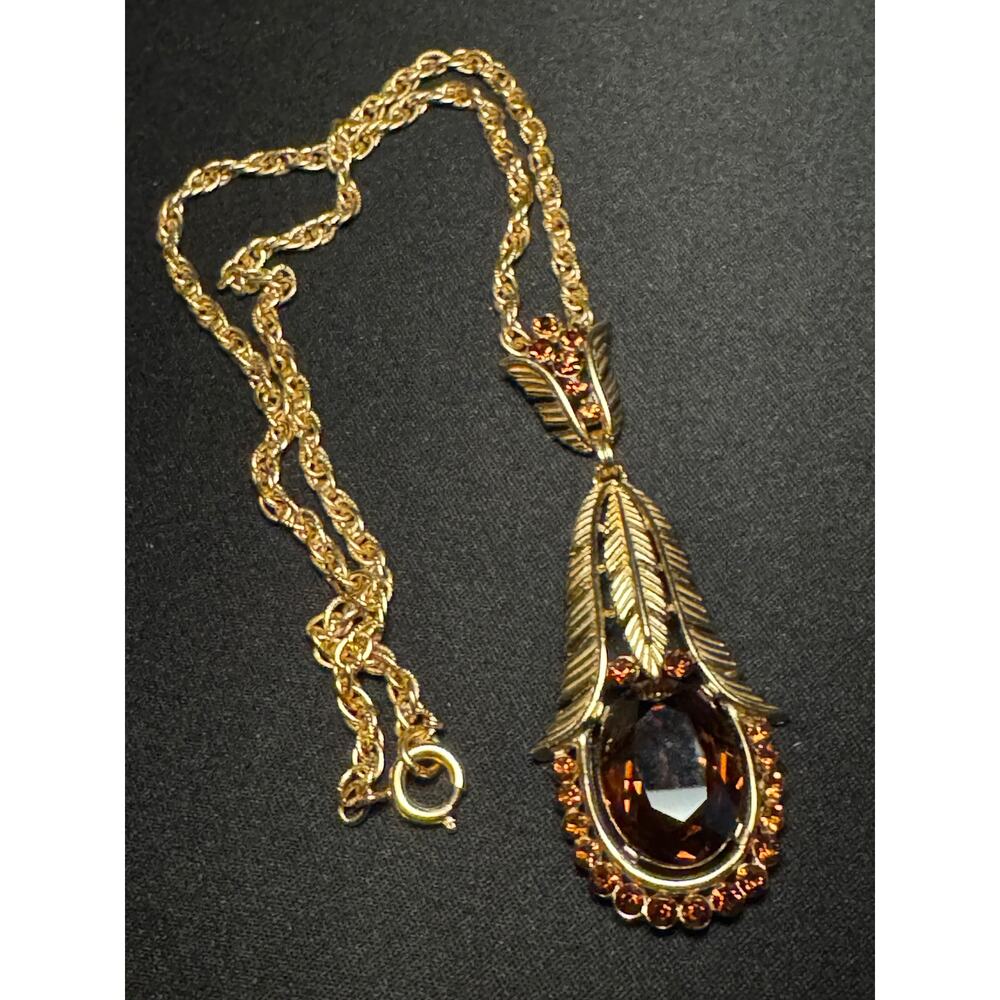 Vintage Gold Tone Deep Topaz Colored Stone Trifari 18in Necklace